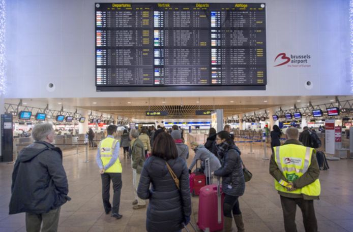 De man had dreigboodschappen geschreven in de toiletten van de luchthaven Brussels Airport en het Jan Palfijnziekenhuis in Merksem.