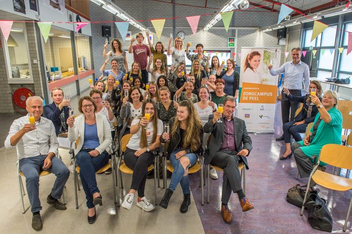 De eerste studenten van de nieuwe Zorgcampus zijn gestart