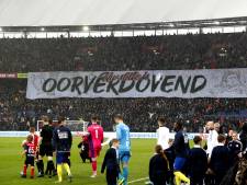 Feyenoord-supporters brengen mooi eerbetoon aan Wim Jansen en Chris Gyan