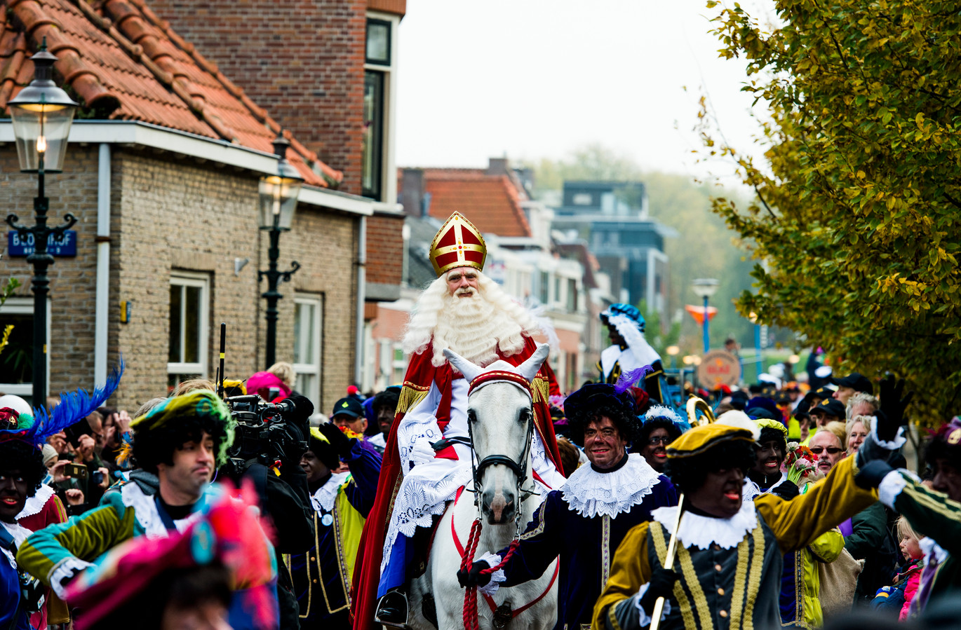 calorie garage Montgomery Minister vertrouwt op oplossing nationale Sinterklaasintocht | Foto | AD.nl