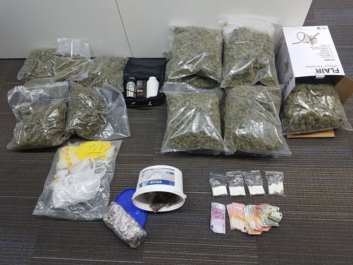 Drugs aangetroffen in pand aan het Hazepad in Breda.