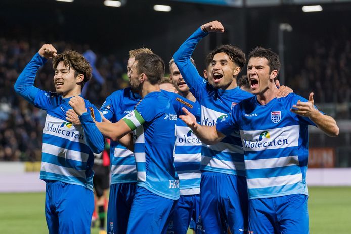 PEC Zwolledebutant Koorman wil vader Marco evenaren ‘Een mooie