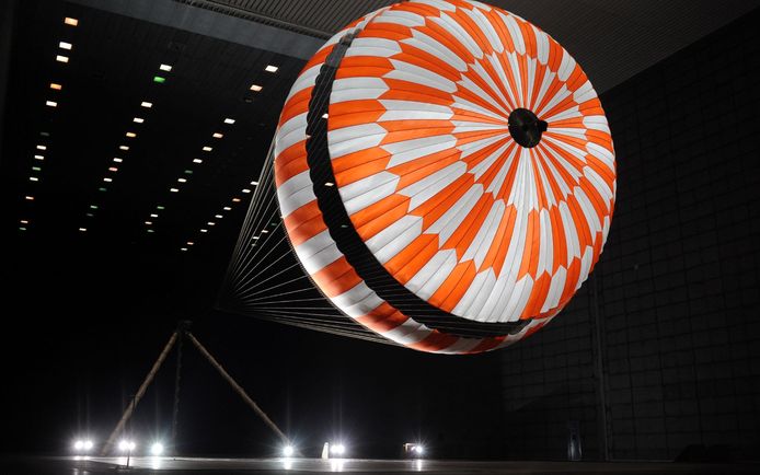 De kunstvezel van Teijin Aramid uit Arnhem maakt deel uit van de landingsparachute van de Mars-missie.