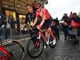 Dumoulin grote verliezer na valpartij in hectische vierde etappe Giro