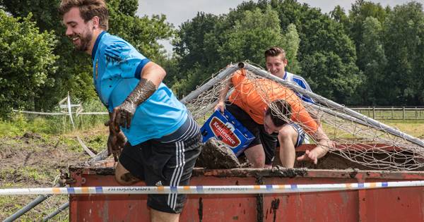 Kratjesrace door blubber in Spoordonk: 'Dat is goed voor je huid!'