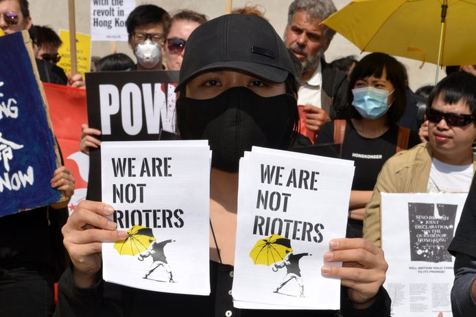 Een groep Hongkongers demonstreerde vandaag aan het Londense Trafalgar Square.