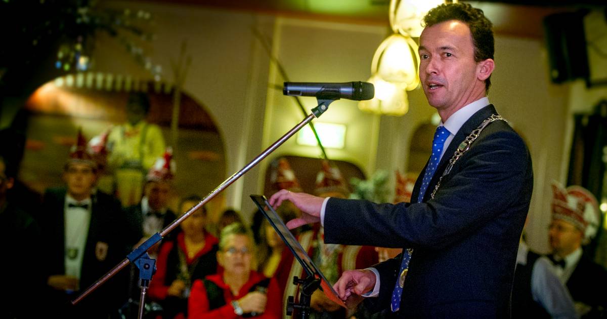 Nieuwe burgemeester Zevenaar Luciën van Riswijk de man