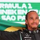 Lewis Hamilton wint GP Brazilië, voorsprong Max Verstappen slinkt