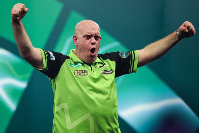 Michael van Gerwen emotioneel na behalen tiende kwartfinale WK darts