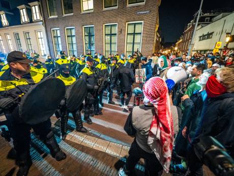Medewerkers Universiteit Utrecht roepen op tot nieuw protest, noemen acties van universiteitsbestuur ‘weerzinwekkend’