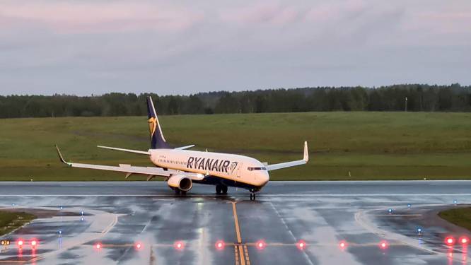 ‘Vlucht met Protasevitsj al voor bommelding omgeleid naar Minsk’