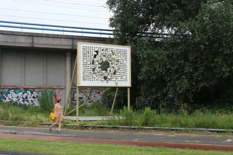 Schuttevaerweg, Rotterdam, tegenover de Van Nelle-fabriek.  Beeld 