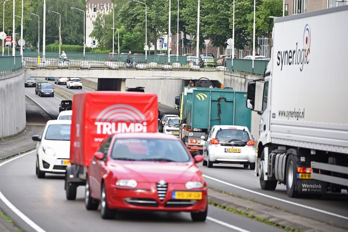 Verkeersdrukte op de zuidelijke rondweg in Breda