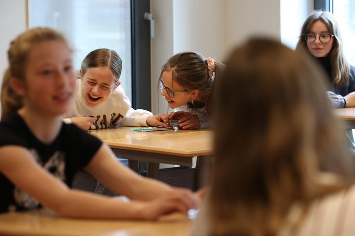 Lol tijdens Girls'Day bij het Commanderij College in Beek en Donk.