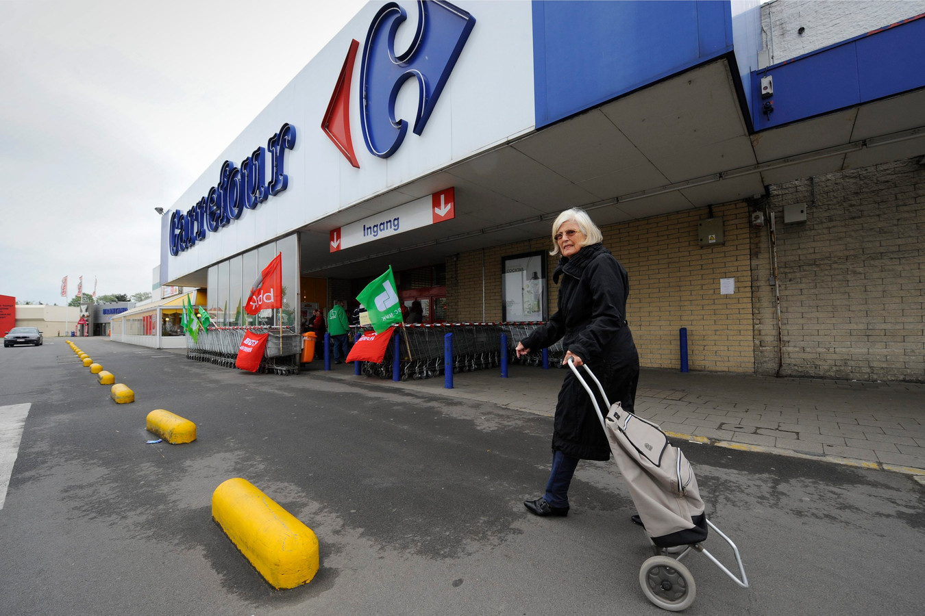 L'administrateur délégué de Mestdagh serait même "à deux doigts de renoncer à son projet de reprise de 20 magasins Carrefour".