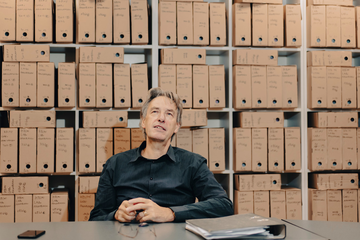 ‘Ik vind het als wetenschapper lastig om toe te geven, maar de toekomst is vandaag onzekerder dan een jaar geleden.’ Beeld © Stefaan Temmerman