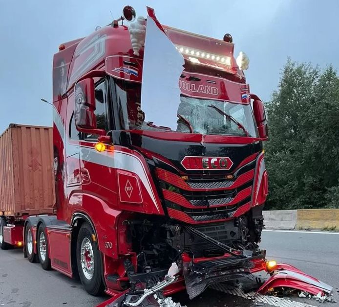 Casa de Papel-truck in de kreukels.