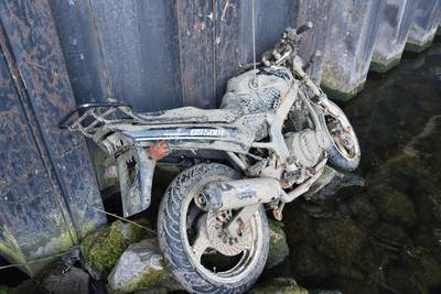 Tieners vissen motor uit Maas-Waalkanaal: 'We waren super verbaasd'