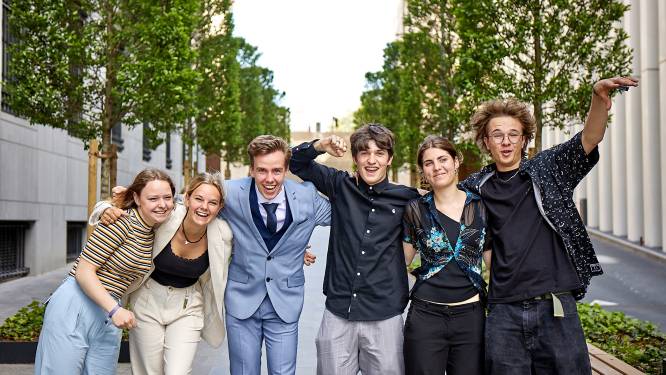 Zes scholieren Sint-Pieterscollege schoppen het met gerecycleerde skateboards tot ‘Mini-onderneming van het jaar’: “Nu wacht Estland”