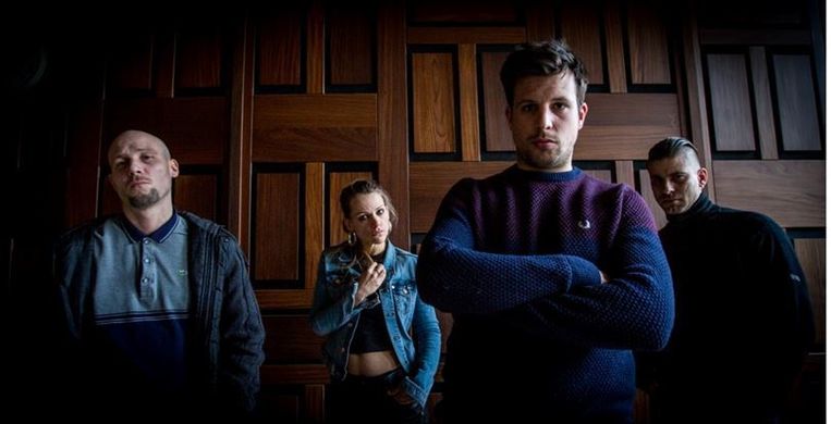 Eerste Foto S Uit Thriller D Ardennen Met Veerle Baetens En Kevin Janssens De Morgen