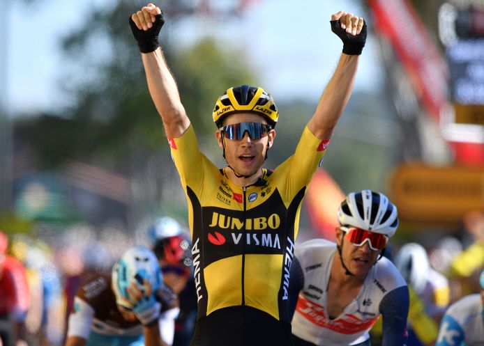 Milaan-Sanremo, Strade Bianche, de Tour. 2020 is voor Wout van Aert een jaar met de armen omhoog.