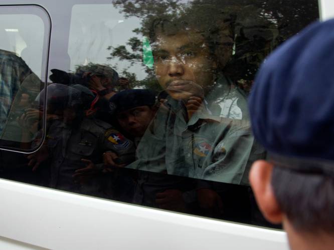 Myanmar klaagt twee Reuters-journalisten aan voor "illegaal verkrijgen van info" voor hun verslag over Rohingya's