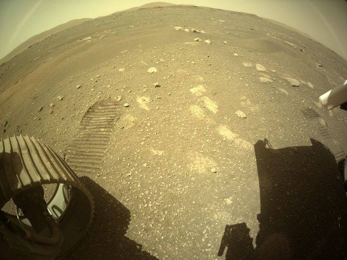 Een beeld van Perseverance op Mars, dat NASA vrijgaf. (05/03/21)