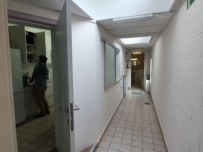 De keuken, gang en sanitair in het buurthuis werden vernieuwd