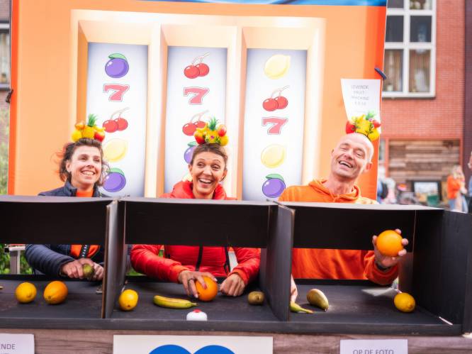 Veel geld verdienen tijdens Koningsdag? Zet een spel op: tomaat meppen of levende fruitmachine