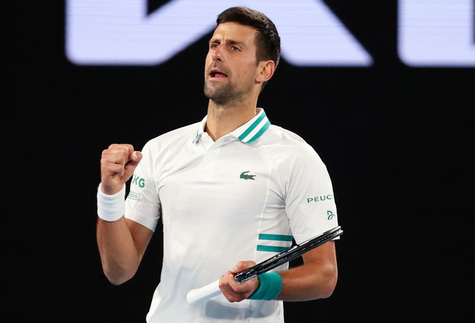 Les soucis d'abdominaux semblent sous contrôle pour Novak Djokovic, qualifié pour son 12e quart de finale à Melbourne.