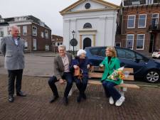 ‘Breman-bankje’ aan IJsselkade houdt herinnering aan Kampense oud-wethouder levend