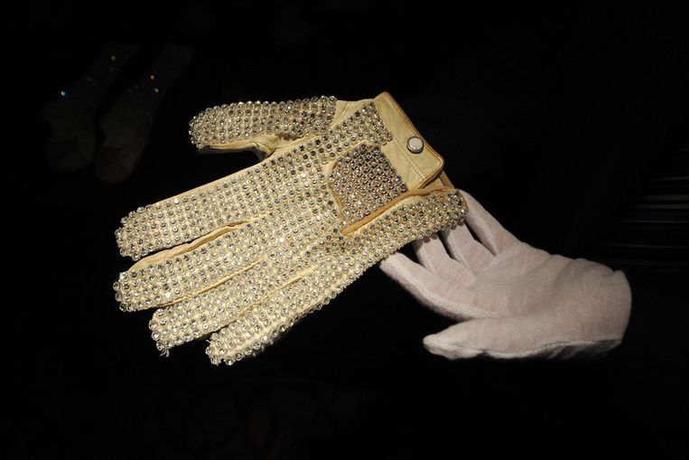 merk Glad stam 350.000 dollar voor handschoen Jackson | De Volkskrant