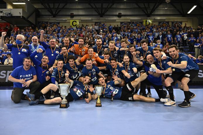Sezoens Achilles Bocholt pakte de beker na een spannende finale tegen Sporting Pelt.
