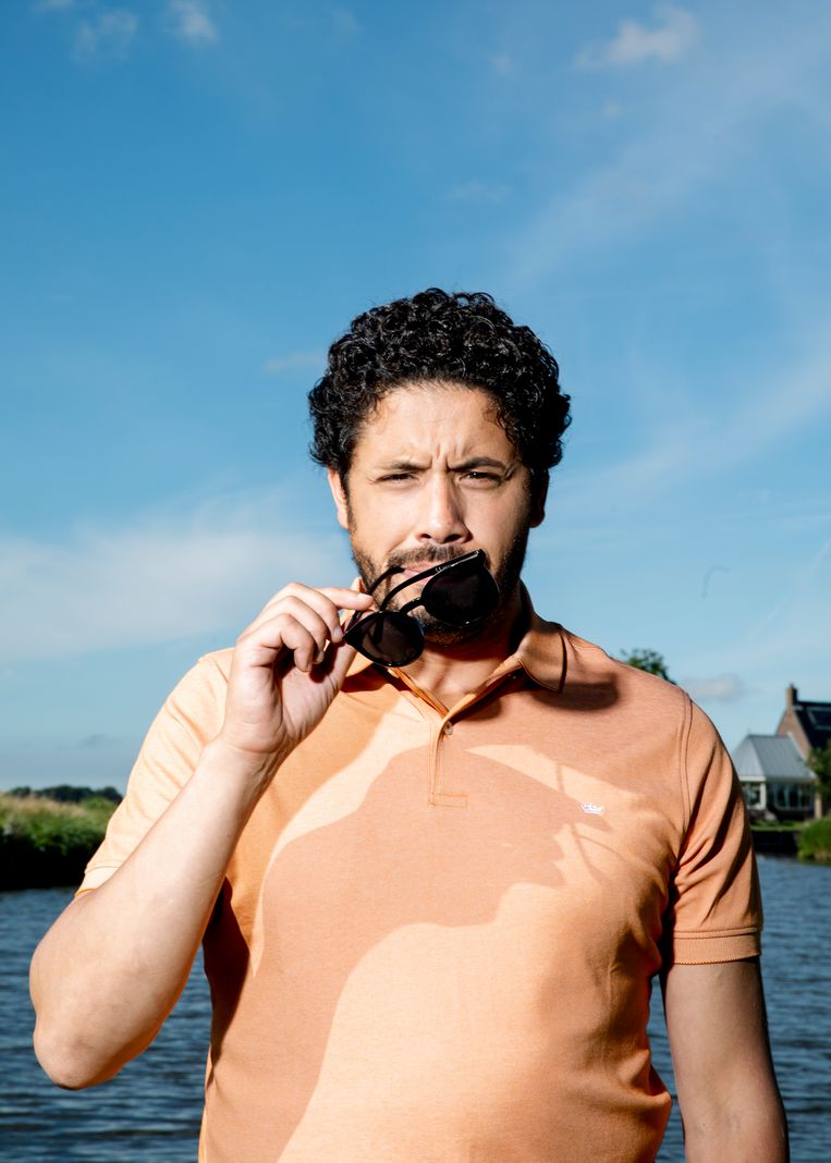 nos-correspondent-mustafa-marghadi-lijkt-supersociaal-maar-is-ook