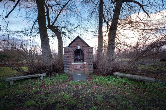 De kapel op de Pastoor-Huveneersheuvel.