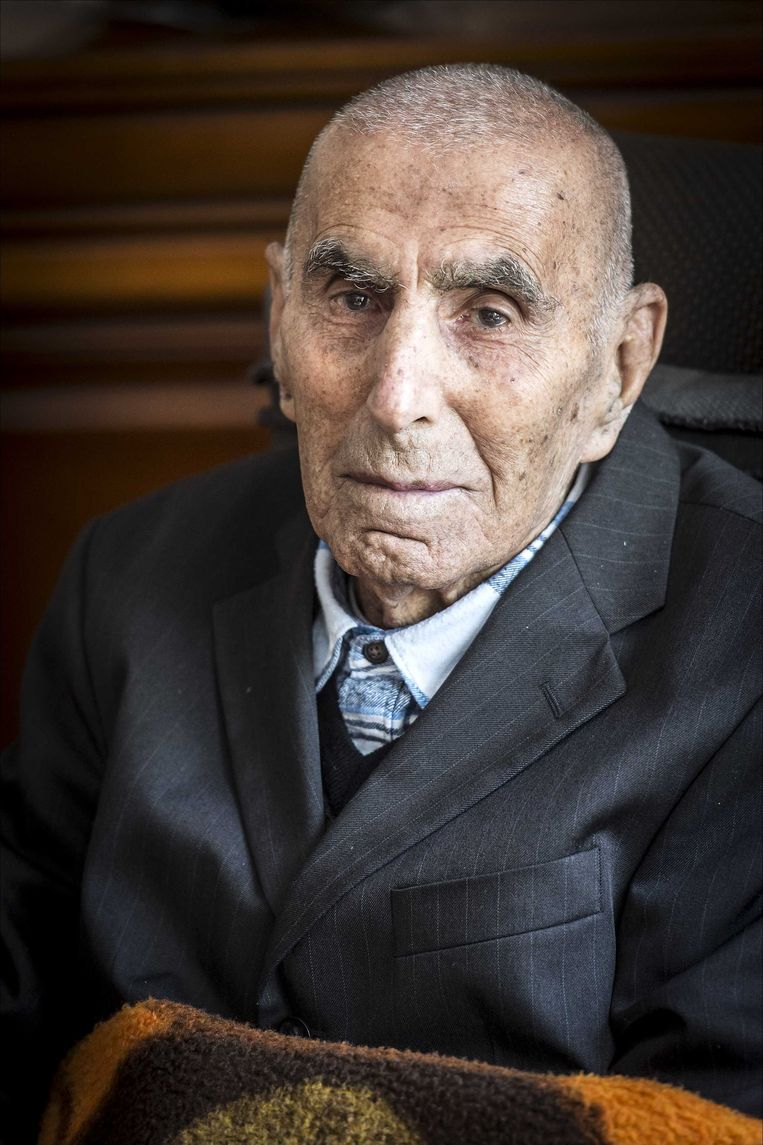 Serop Mirzoyan viert zijn 108e verjaardag. Beeld ANP