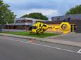 Een traumahelikoper voor basisschool Het Lang waar eerder vanmiddag een kind zwaargewond raakte.