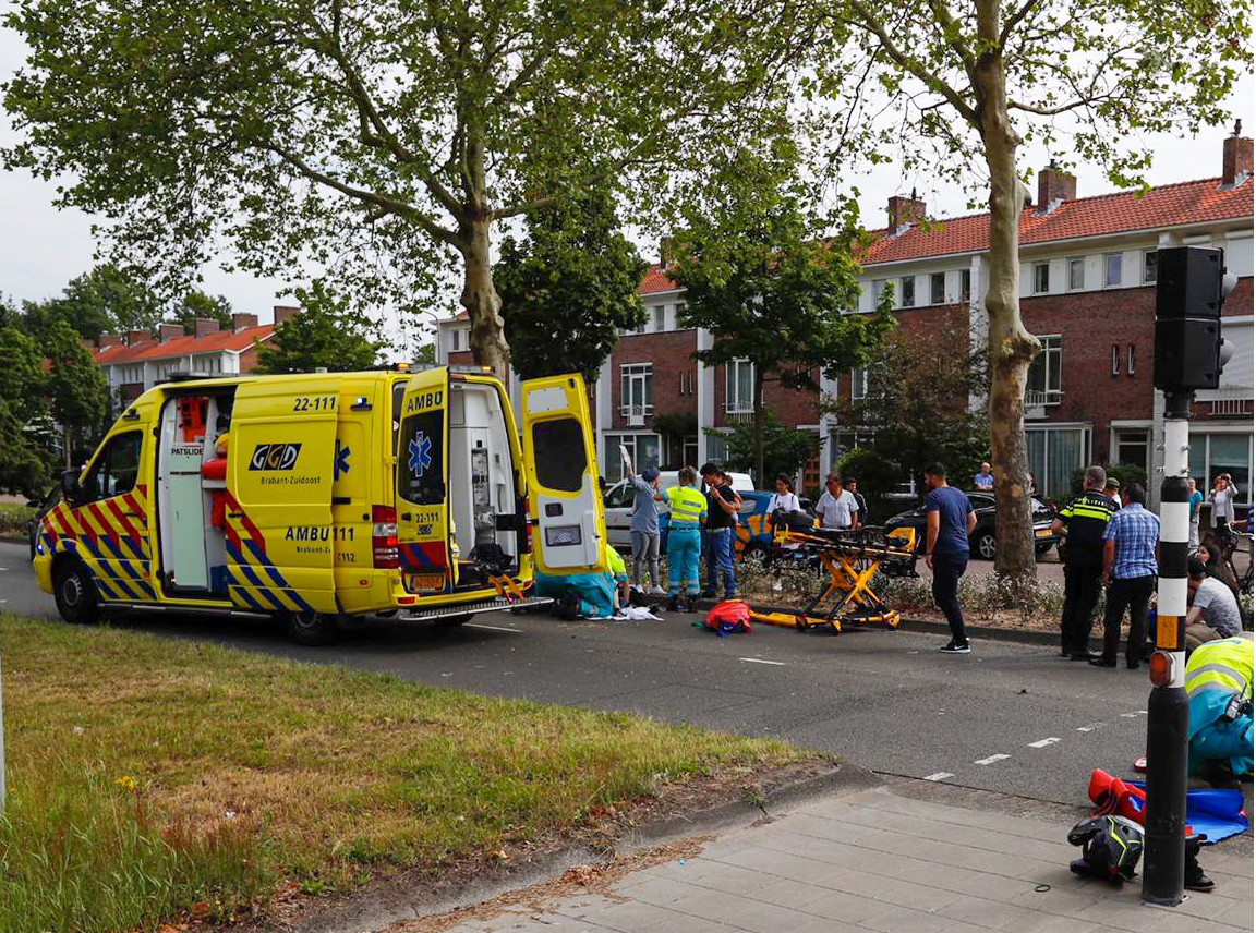Ernstig ongeluk op Boutenslaan in Eindhoven.