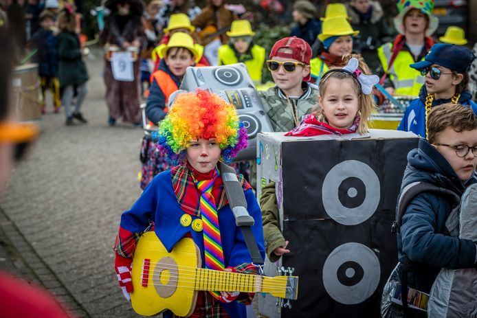 20180209 - Willemstad - Foto: Tonny Presser/Pix4Profs - Foto -  Carnavalsoptocht scholen Willemstad