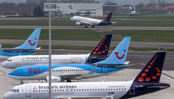Vliegtuigen op het tarmac op Brussels Airport.
