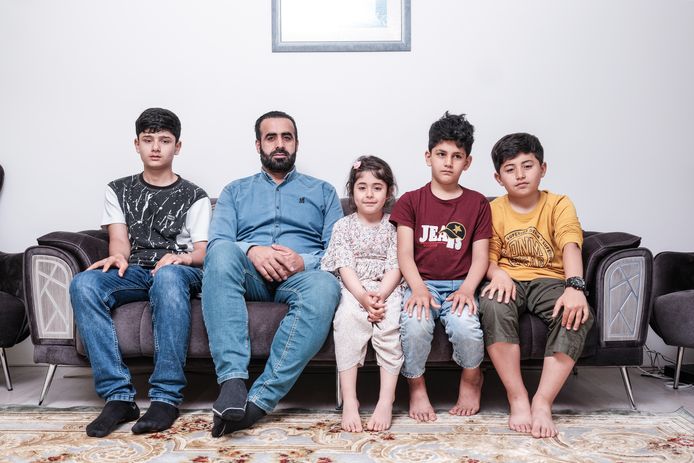 Najib Omar Khil, burgemeester van Kunduz, woont in Ulft met zijn gezin. Zijn vrouw wilde niet op de foto.