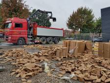 Verdachte pallets aanmaakblokjesfabriek Fire-up in Oisterwijk worden weggehaald