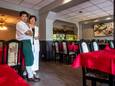 Eigenaren van Chinees-Indisch restaurant Tong Ah in Son en Breugel, Ai Qiang Zhou en zijn echtgenote Qiong Qiong Tiang.