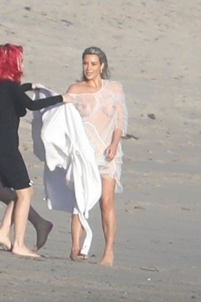 Kim Kardashian gaat naakt.
