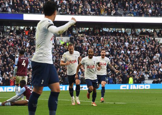Lucas Moura (m).