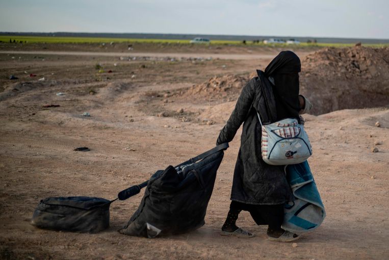 Justitie denkt 'net genoeg' bewijs te hebben tegen vrouwelijke Syriëganger - Trouw