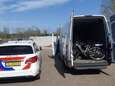 Niet één of twee, maar veertien (!) gestolen elektrische fietsen in busje: mannen opgepakt