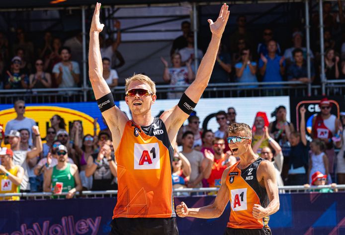 Stefan Boermans uit Borne (links) en zijn partner Yorick de Groot eerder in actie. Het duo moest in het Elite16-toernooi in Mexico genoegen nemen met een negende plaats.