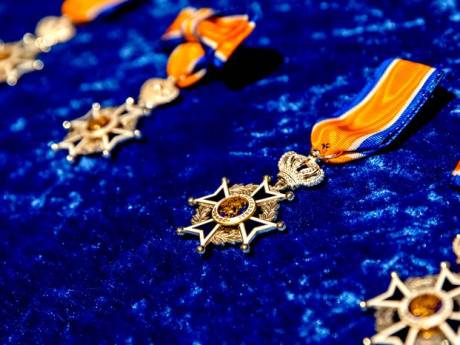 ‘Help mee Twente in 2024 minimaal honderd  lintjes te bezorgen’