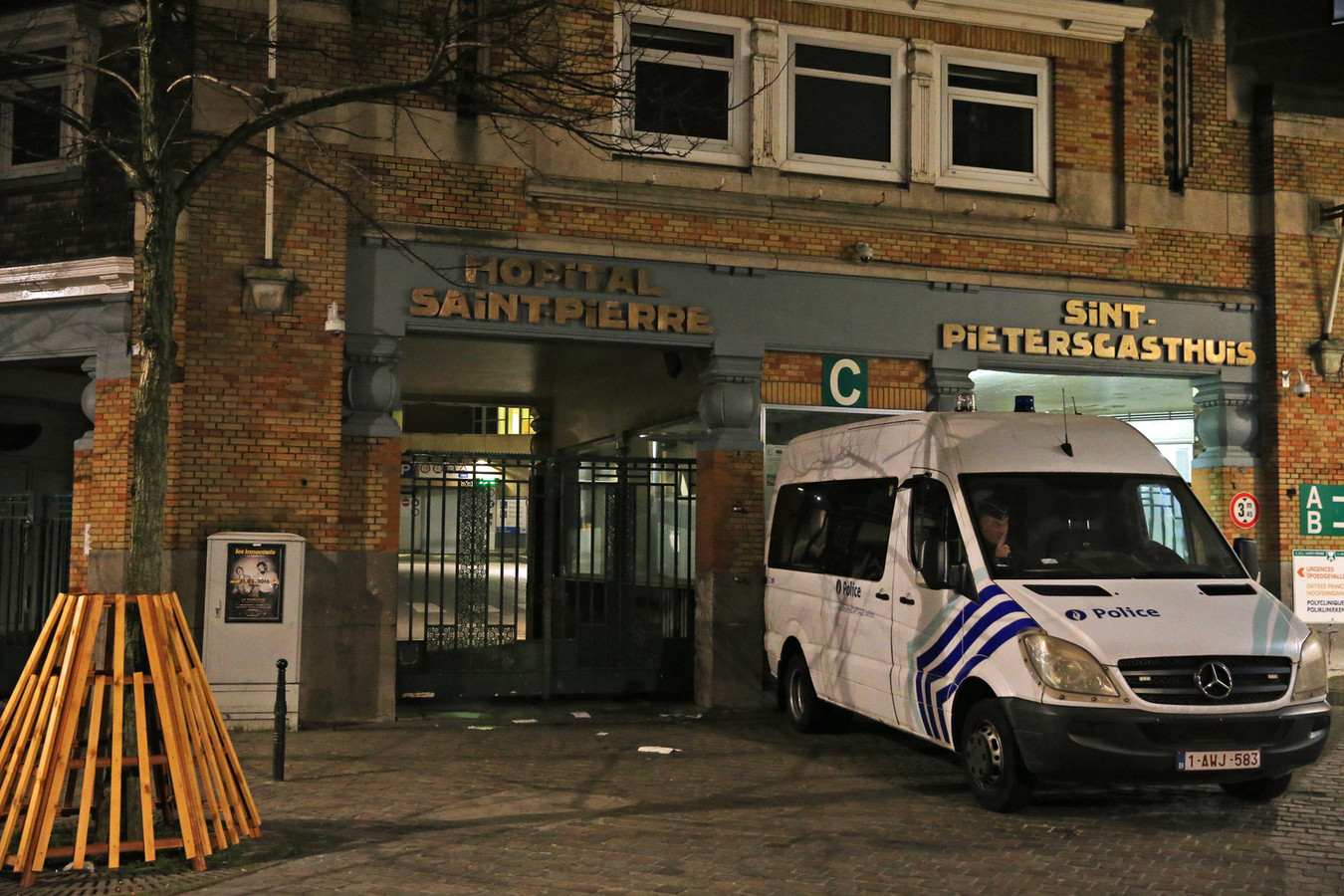 Alerte à la bombe à l'hôpital SaintPierre à Bruxelles Foto 7sur7.be